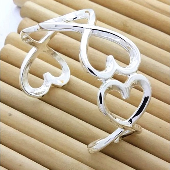 Hollow Out Heart Design Sterling Silver Cuff Bangle Bracelet - Picture 4 of 8